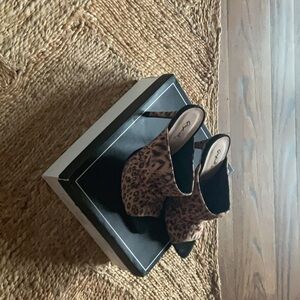 Qupid Angelina scrunch heel leopard open toe shoe New with box.